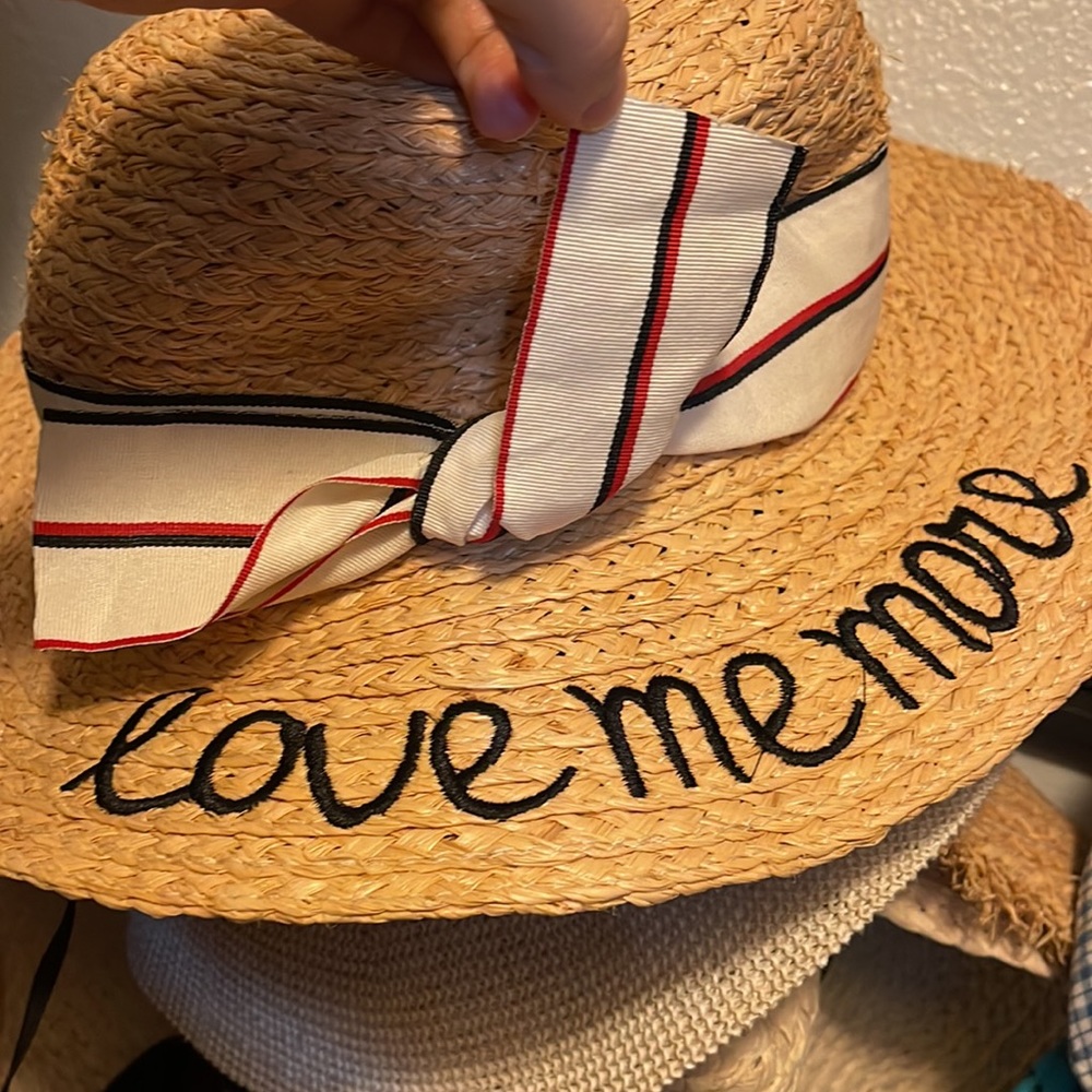 straw hat - Picture 2 of 5